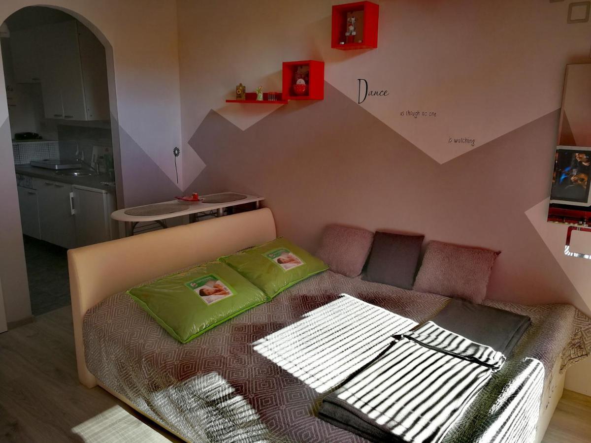 Apartments Anita Цриквеница Экстерьер фото