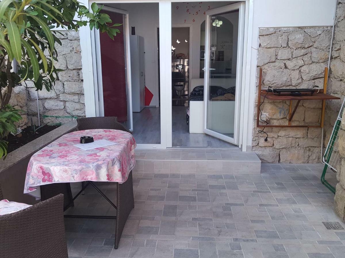 Apartments Anita Цриквеница Экстерьер фото